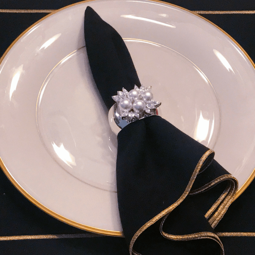 Isabella Adams Pearl & Crystal Napkin Rings Set/4