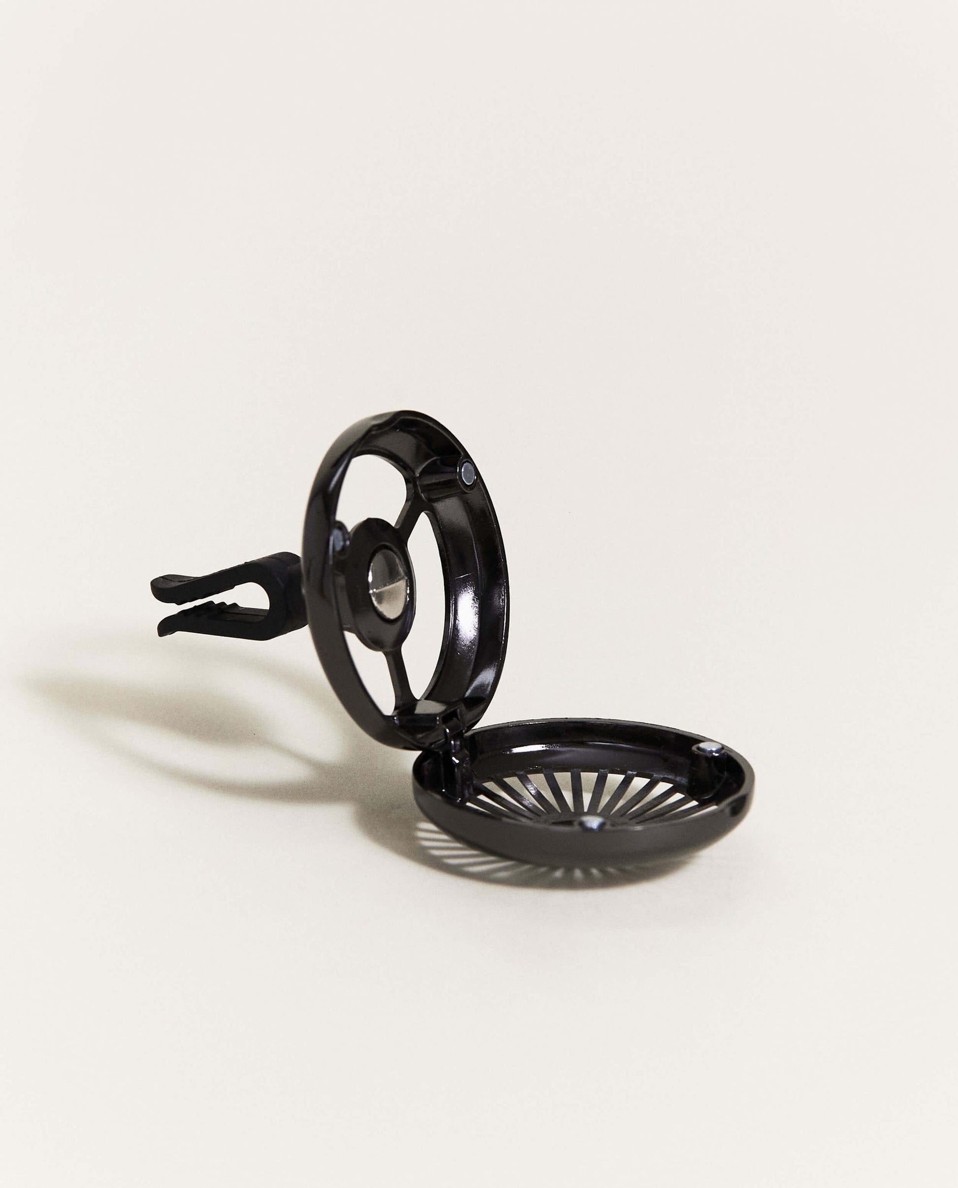 Car Wheel Car Diffuser Vent Clip—Gun Metal