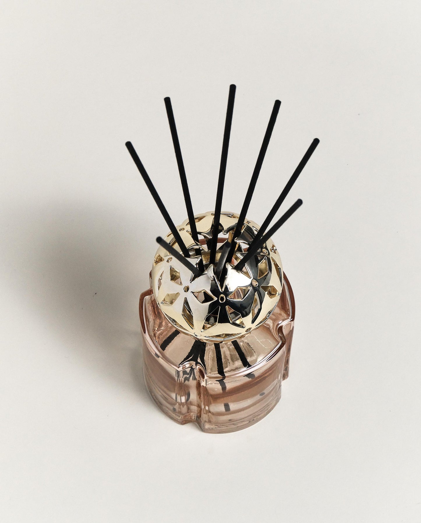 Pomelis Beige Reed Diffuser Gift Set with Vanilla Magnificence