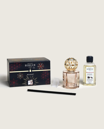 Pomelis Beige Reed Diffuser Gift Set with Vanilla Magnificence