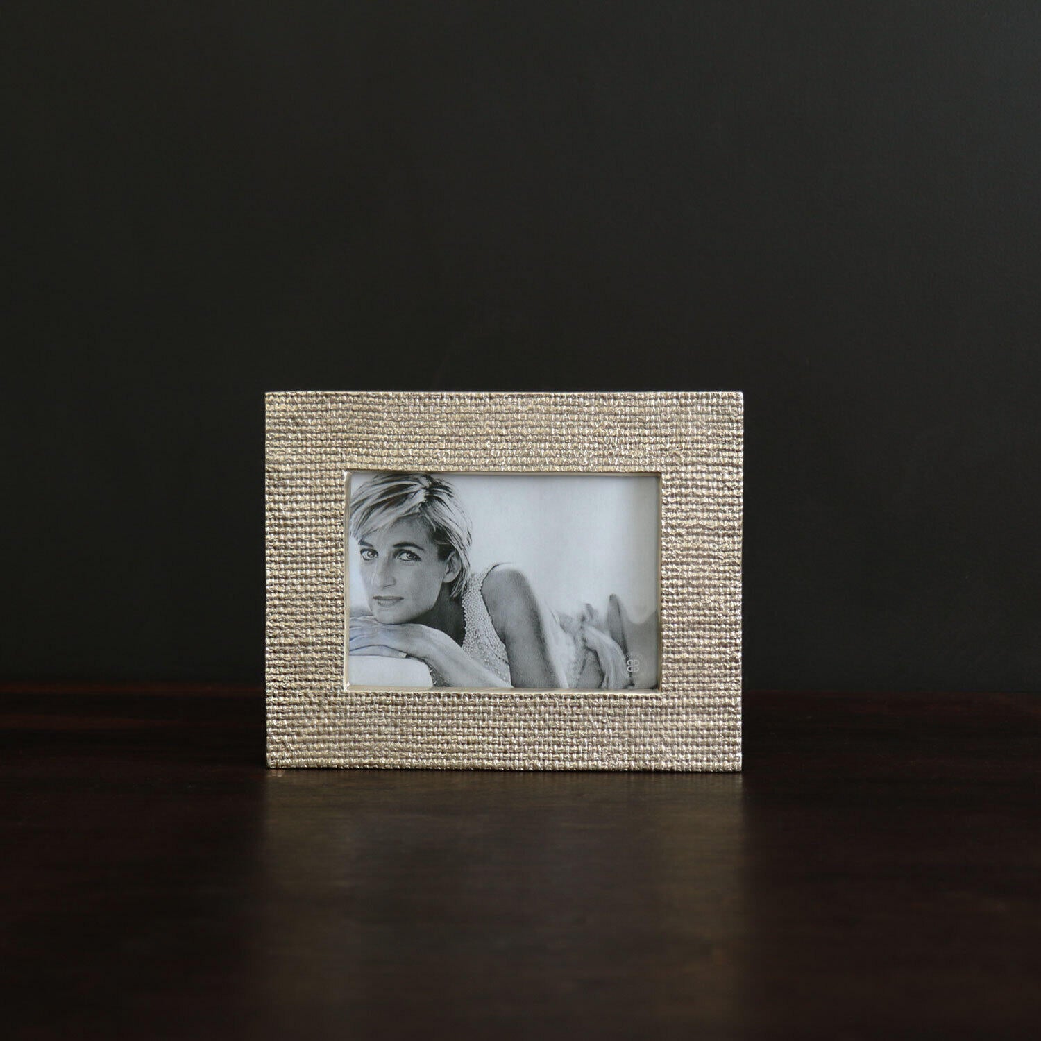 FINAL SALE -  FRAME Sierra Modern Tela 5 x 7 Frame (Gold)