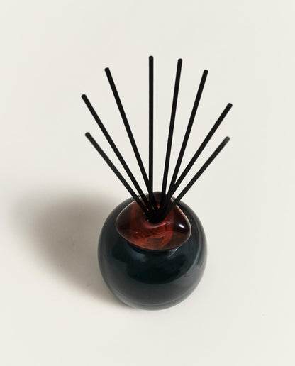 Mineral Black/Amber Reed Diffuser Gift Set with Wilderness