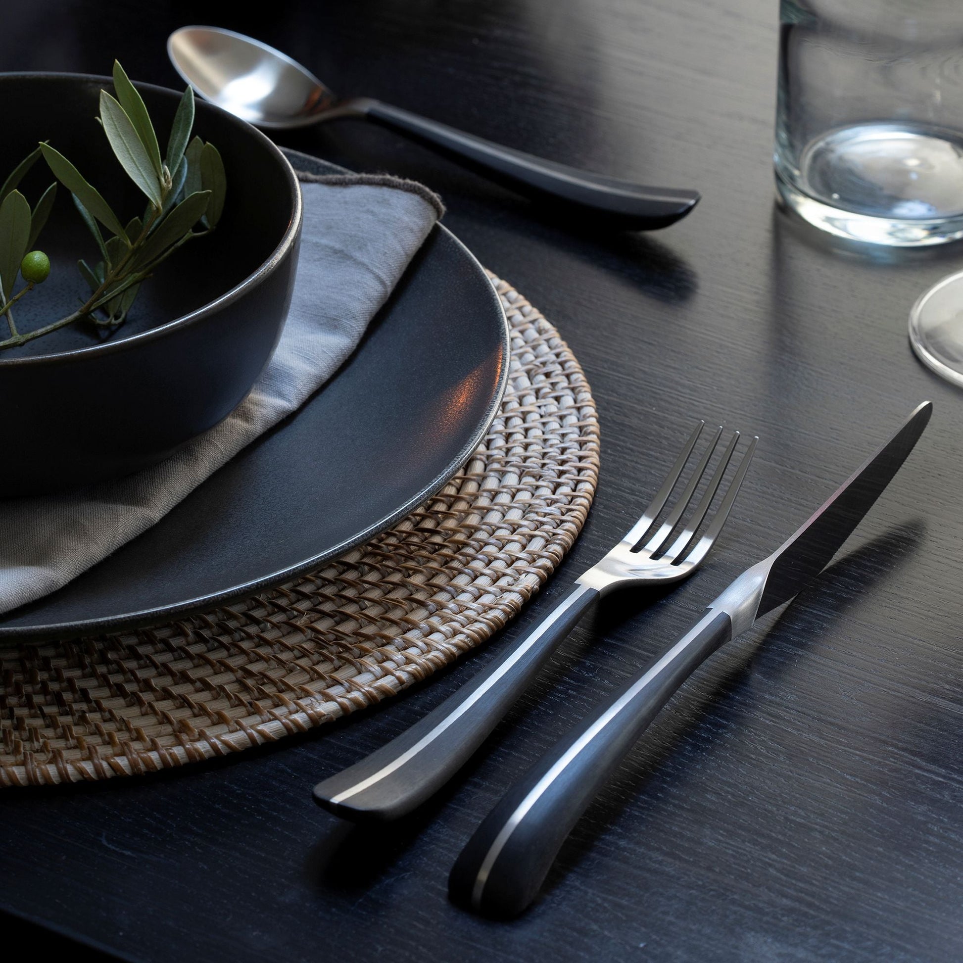 Contour Noir Satin Steak Knife (Plain Edged)