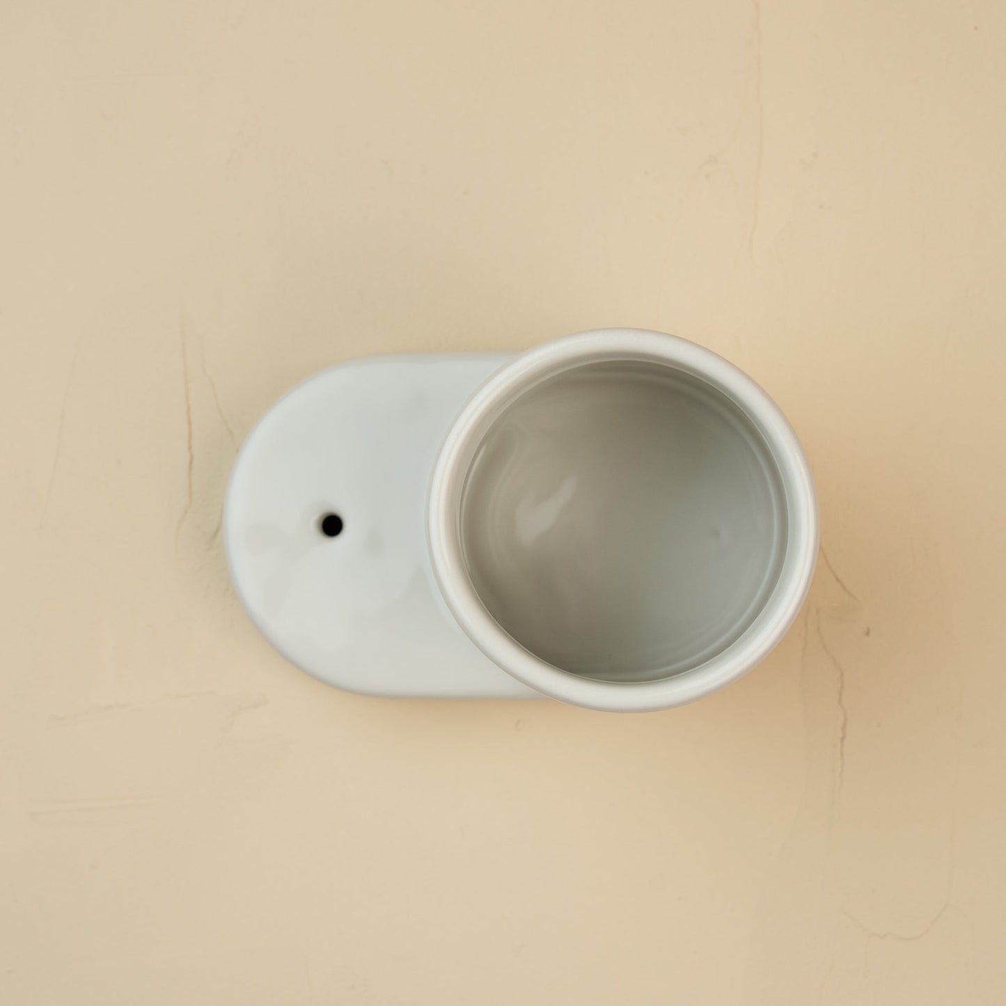 pinstripes round cutie container