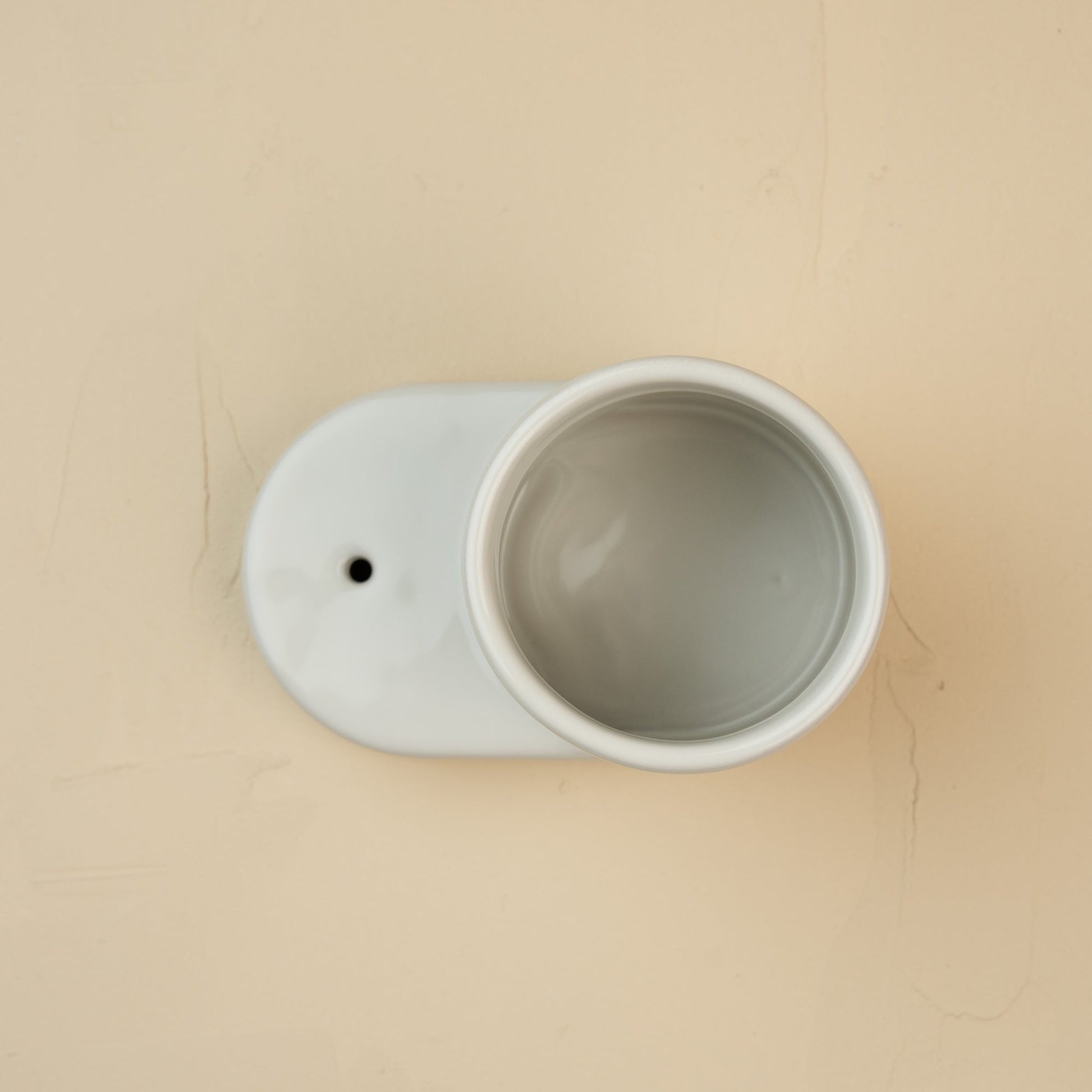 pinstripes round cutie container
