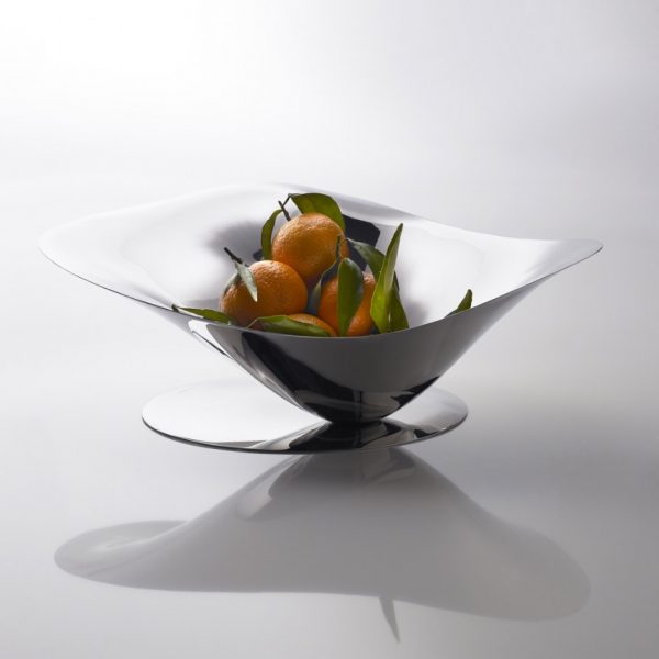 Bugatti Petalo fruit bowl with fruit