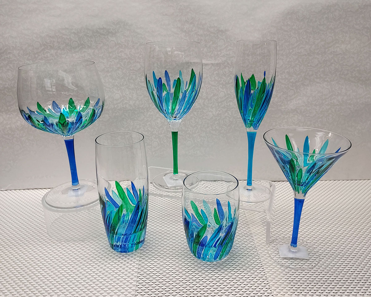 Incantos Collection Peacock Wine Glass (Italian Glass) - Luxurious Interiors